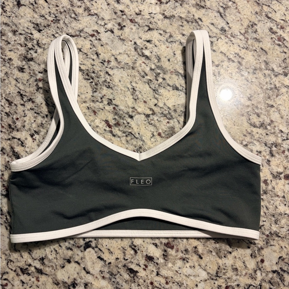Fleo Women's Dark Gray Sports Bra with White Trim